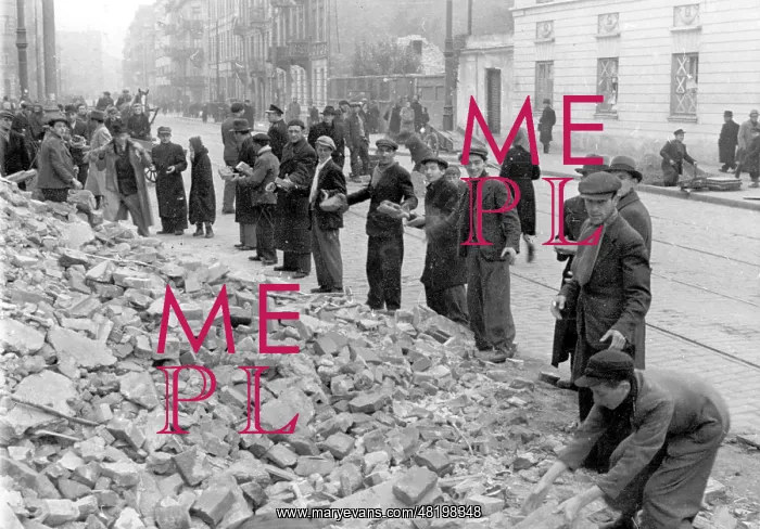 : Jews working in Warsaw, 1939 : Jews working in Warsaw, 1939