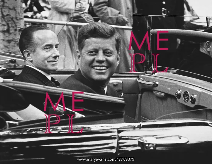: JFK in Paris : JFK in Paris