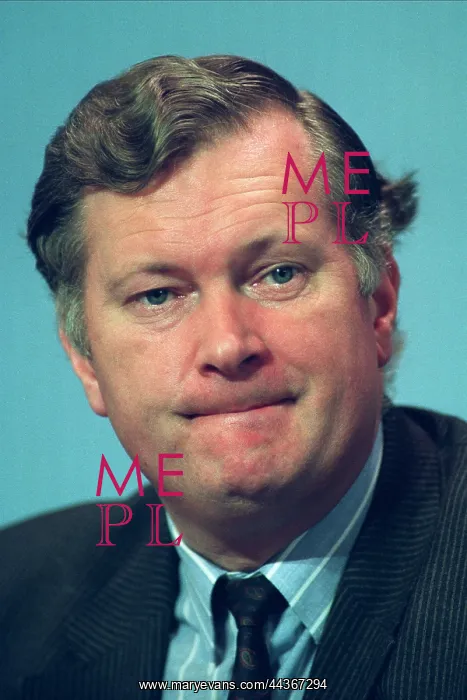  : Jim Couchman MP