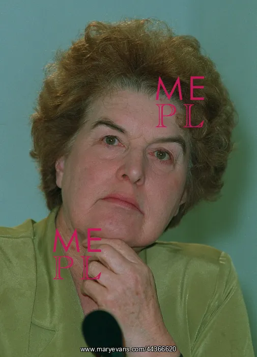  : Joan Lestor MP