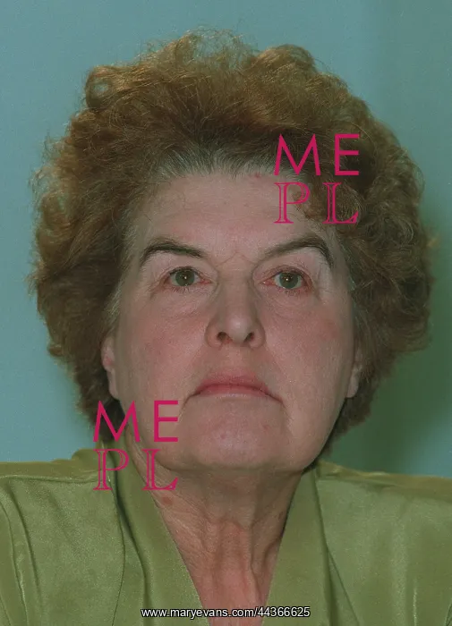  : Joan Lestor MP