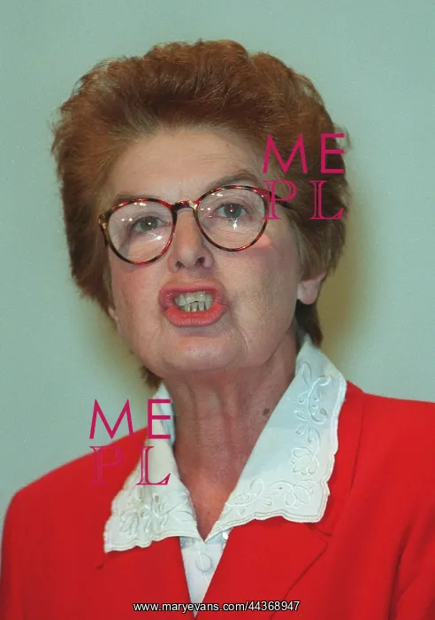  : Joan Lestor MP