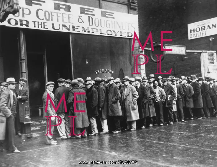 : Jobless men in line at a depression era Chicago : Jobless men in line at a depression era Chicago