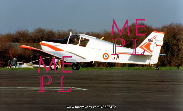: Jodel D.140 198 / GA : Jodel D.140 198 / GA