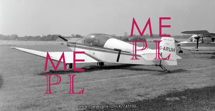 : Jodel DR.1050 Excellence G-ARUH : Jodel DR.1050 Excellence G-ARUH