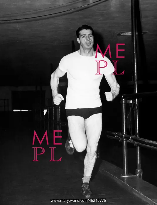 : Joe DiMaggio gets into shape before spring ? : Joe DiMaggio gets into shape before spring ?