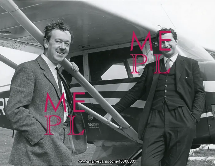: John Britten and Nigel Desmond Norman in Bembridge : John Britten and Nigel Desmond Norman in Bembridge