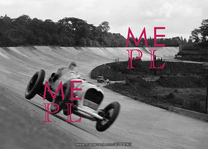 : John Cobb in the Napier-Railton : John Cobb in the Napier-Railton
