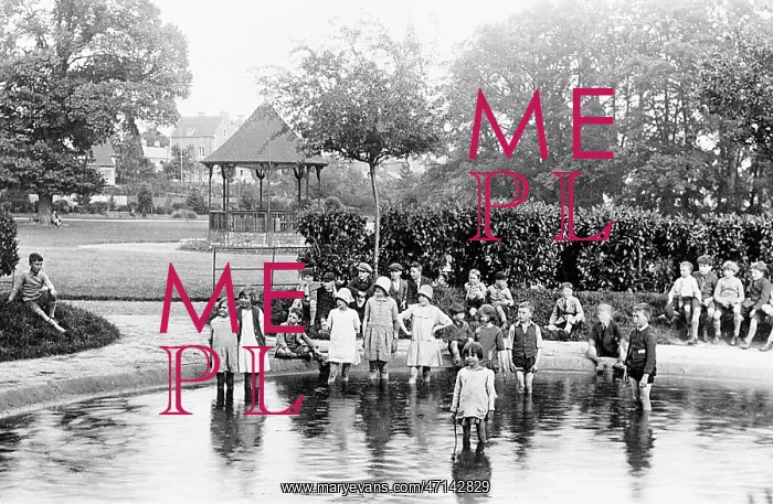  : John Coles Park, Chippenham early 1900's