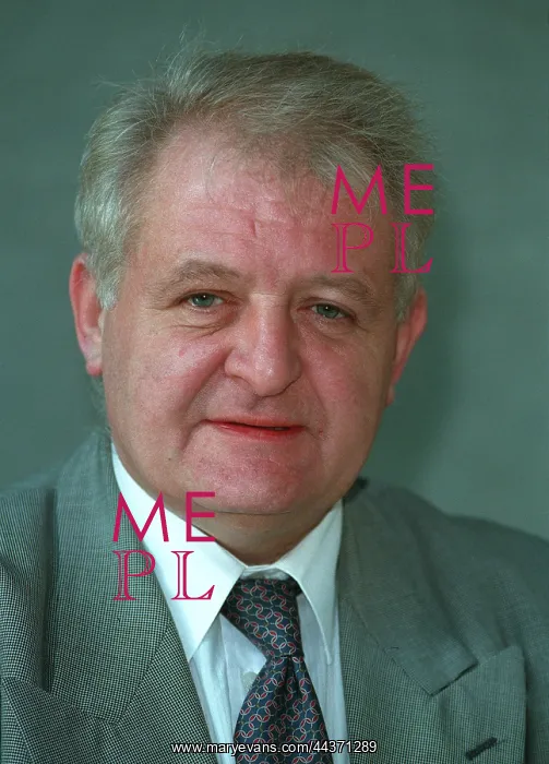  : John Cummings MP