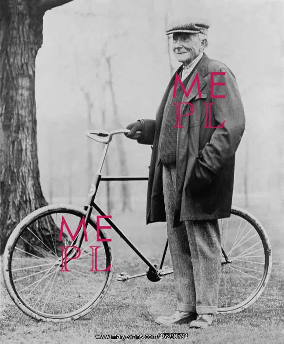 : John D. Rockefeller 1939-1937 with his bicycle ? : John D. Rockefeller 1939-1937 with his bicycle ?