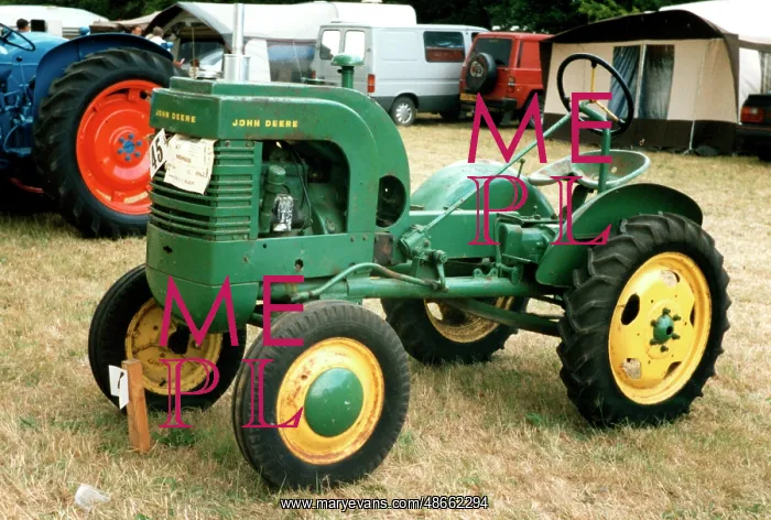 : John Deere LA utility tractor : John Deere LA utility tractor