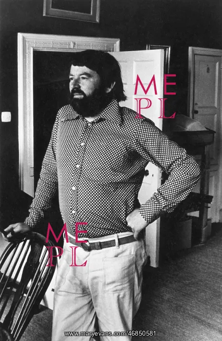 : JOHN FOWLES : JOHN FOWLES
