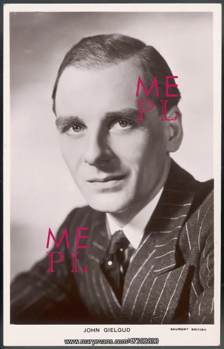  : JOHN GIELGUD