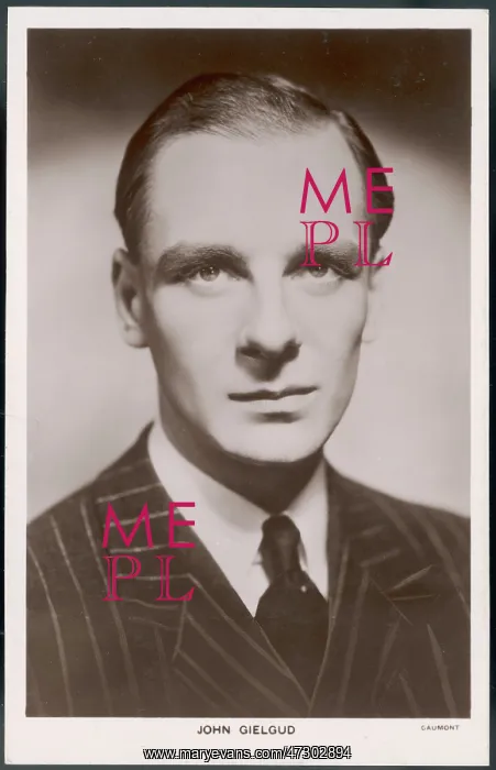  : JOHN GIELGUD