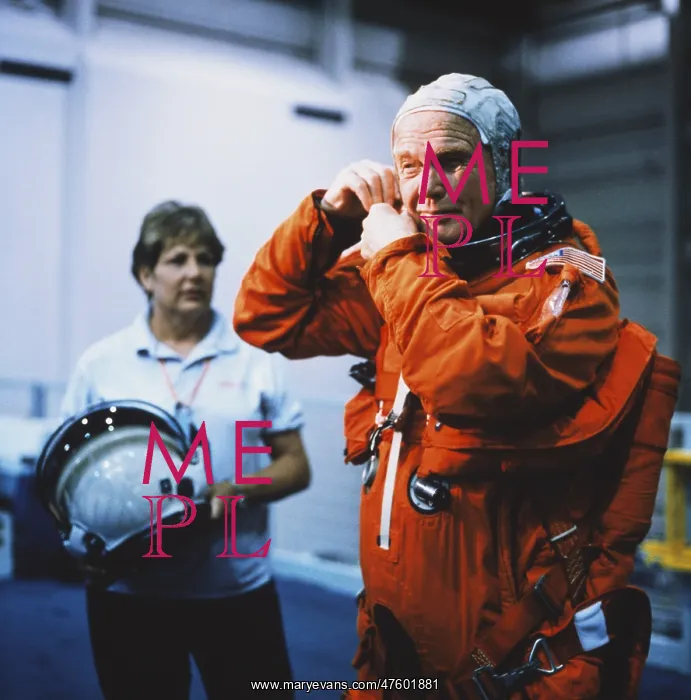 : John Glenn : John Glenn