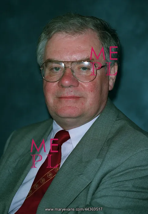 : John Gunnell MP
