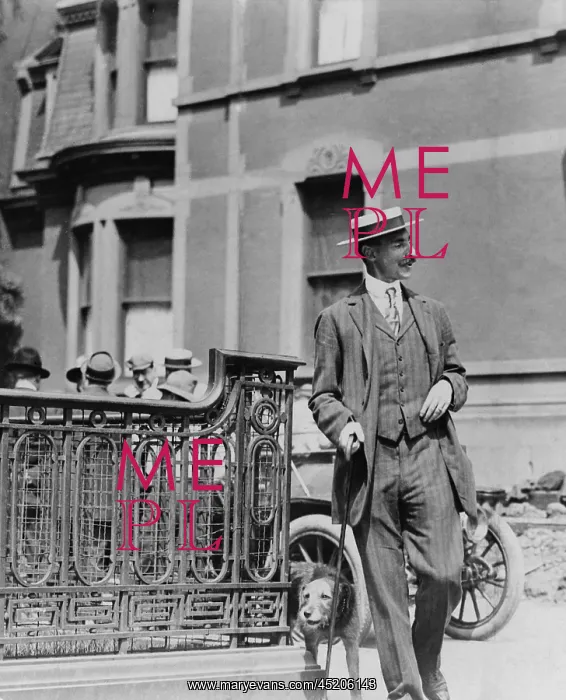 : John Jacob Astor IV (1864-1912), walking ? : John Jacob Astor IV (1864-1912), walking ?