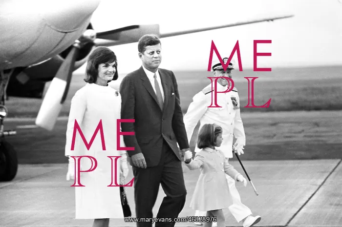 : John, Jacqueline and Caroline Kennedy : John, Jacqueline and Caroline Kennedy