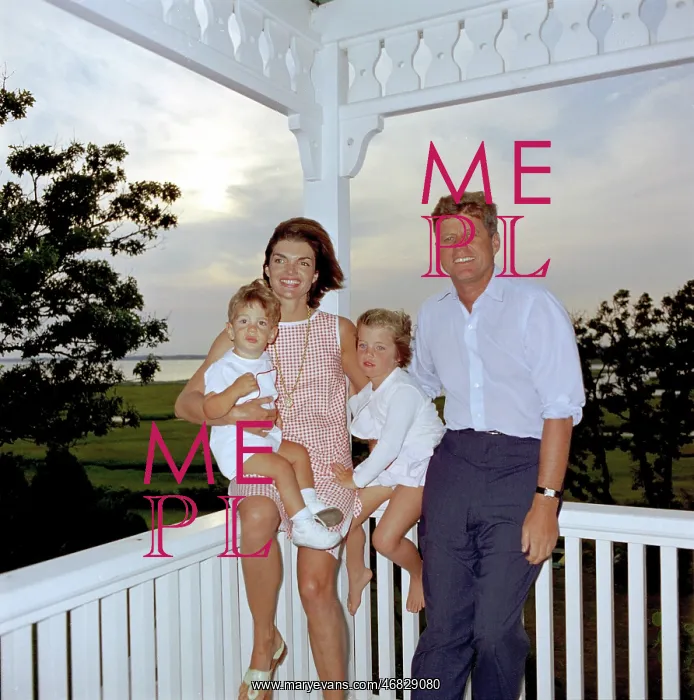 : John, Jacqueline and Caroline Kennedy : John, Jacqueline and Caroline Kennedy