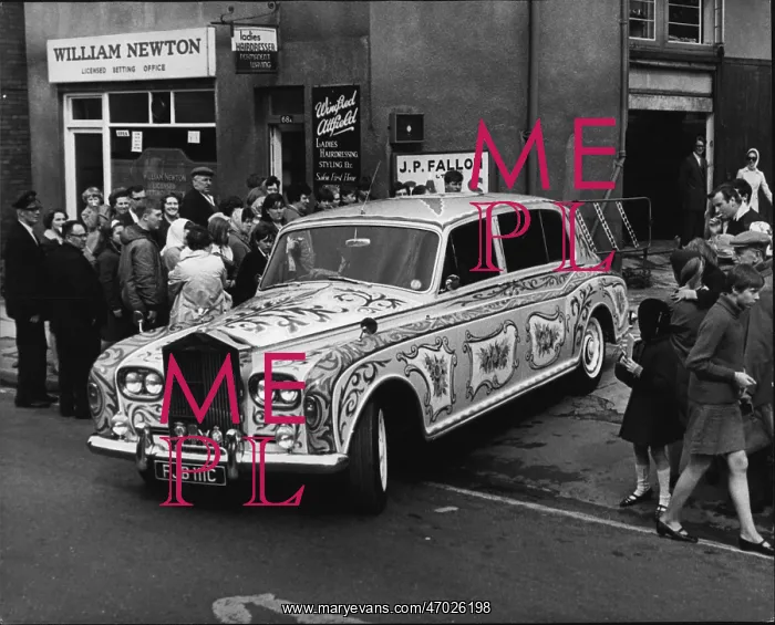 : John Lennon of The Beatles pop group, Rolls Royce : John Lennon of The Beatles pop group, Rolls Royce