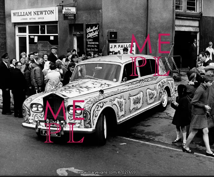 : John Lennon of The Beatles pop group, Rolls Royce : John Lennon of The Beatles pop group, Rolls Royce