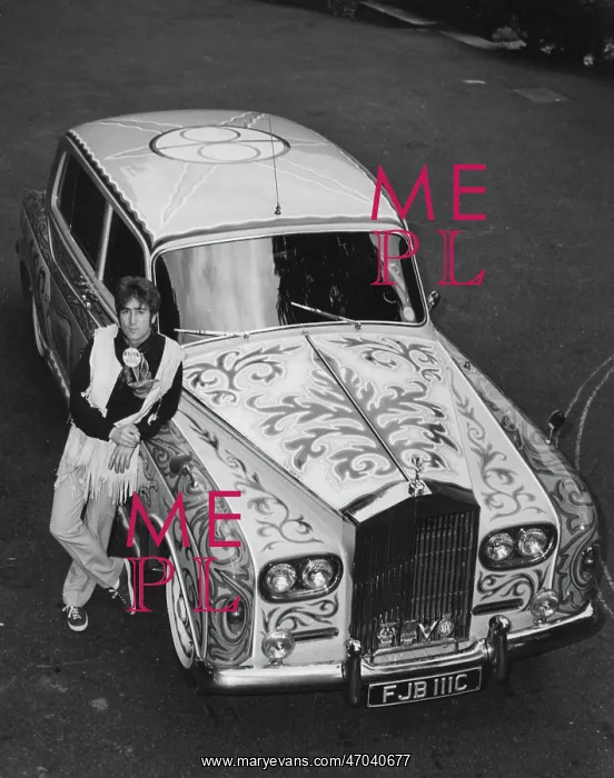 : John Lennon of The Beatles pop group with Rolls Royce : John Lennon of The Beatles pop group with Rolls Royce