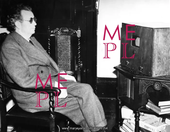 : John Logie Baird watching Stereoscopic Television, 1942 : John Logie Baird watching Stereoscopic Television, 1942