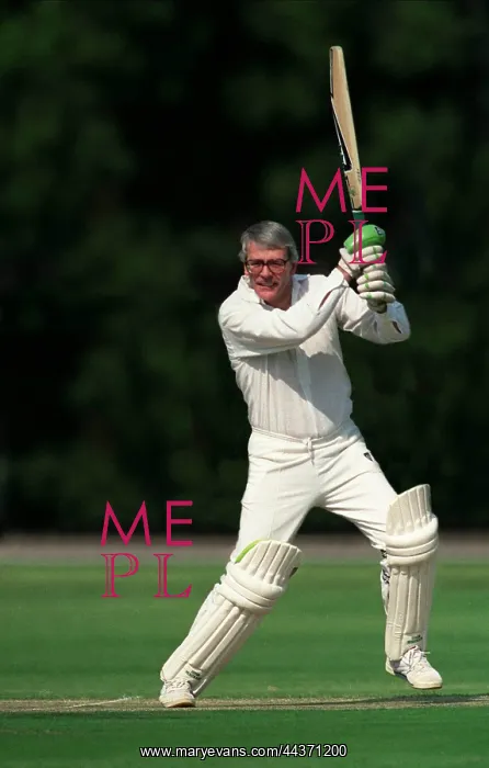 : John Major MP Plays Cricket : John Major MP Plays Cricket
