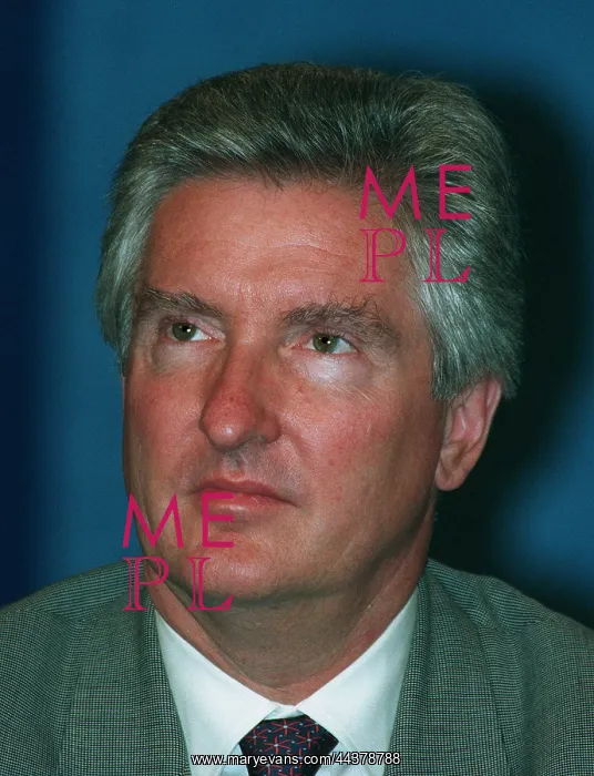  : John Maples MP
