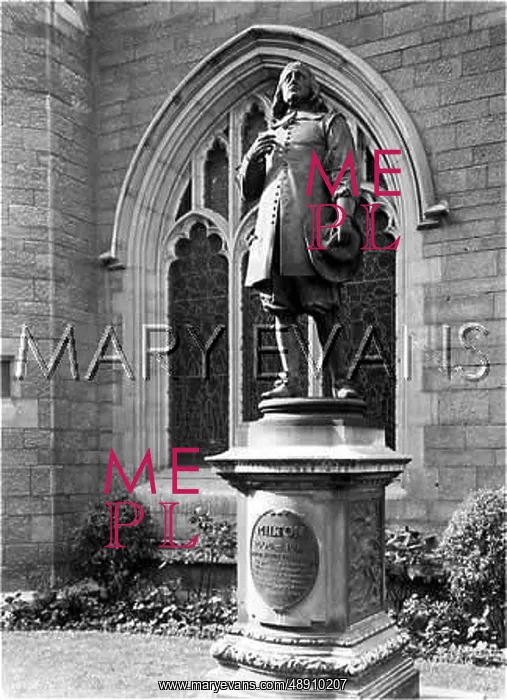 : JOHN MILTON STATUE : JOHN MILTON STATUE