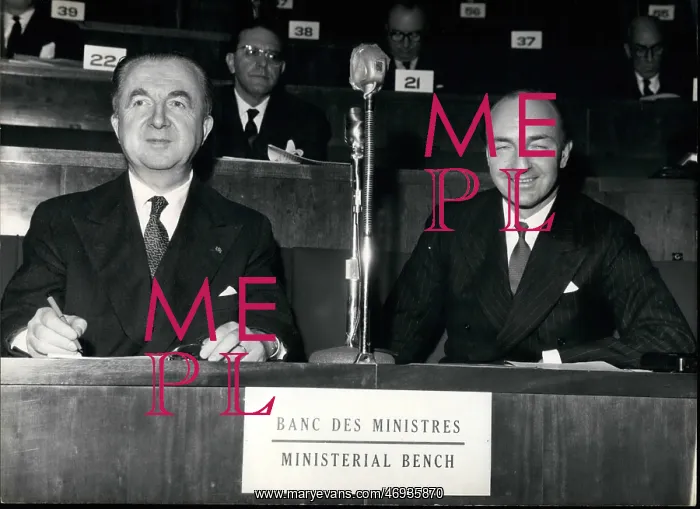 : John Profumo and Giuseppe Pella, Paris : John Profumo and Giuseppe Pella, Paris