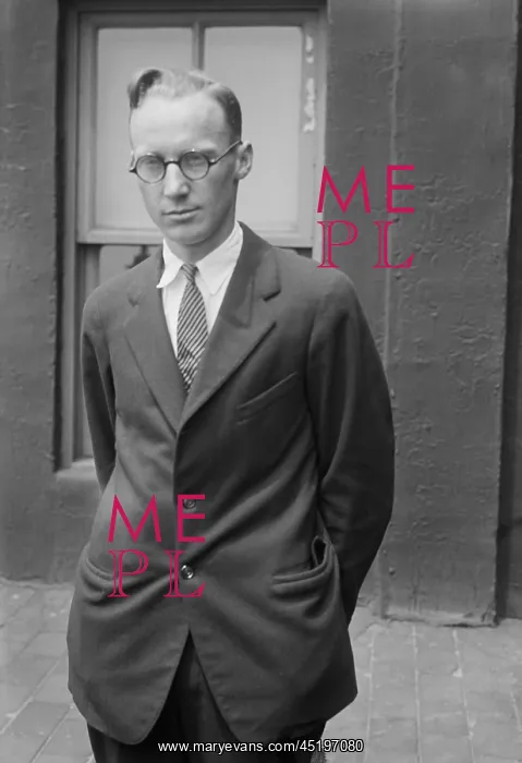 : John Scopes (1900-1970), a young lawyer ? : John Scopes (1900-1970), a young lawyer ?