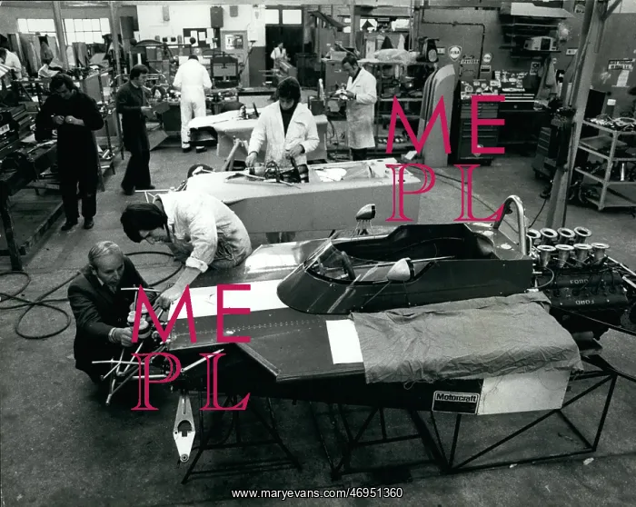 : John Surtees in Edenbridge factory : John Surtees in Edenbridge factory