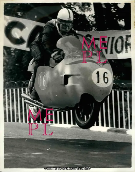 : John Surtees, Junior TT racing in the Isle of Man : John Surtees, Junior TT racing in the Isle of Man