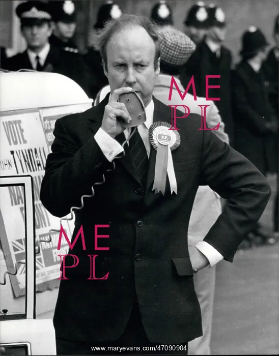 : John Tyndall, Chairman of National Front, rally in Hackney : John Tyndall, Chairman of National Front, rally in Hackney