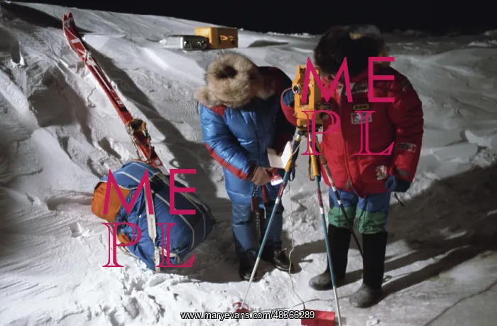 : Joint soviet-canadian transarctic ski expedition : Joint soviet-canadian transarctic ski expedition