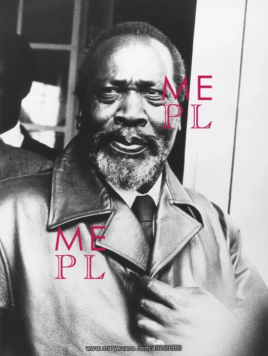 : Jome Kenyatta after he was released from 7 years : Jome Kenyatta after he was released from 7 years