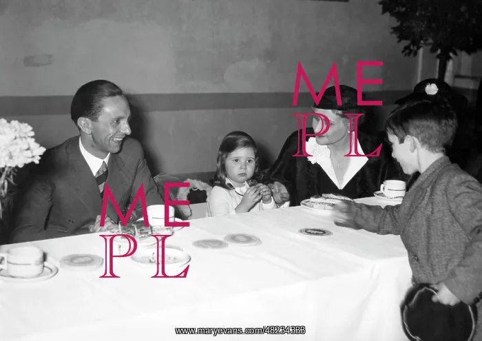 : Joseph Goebbels : Joseph Goebbels
