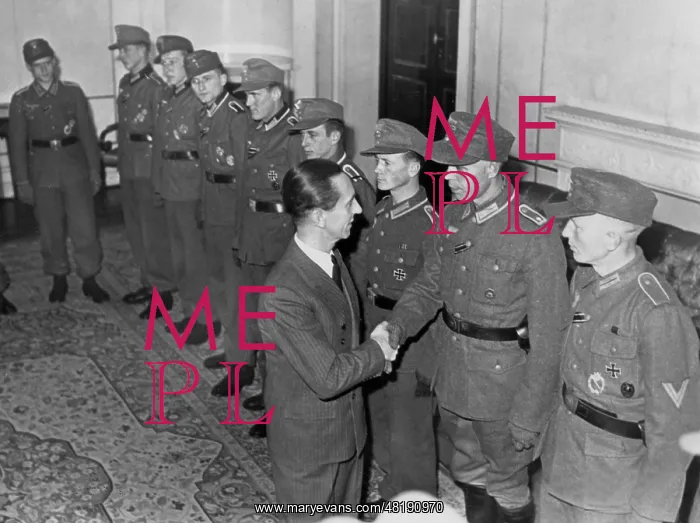 : Joseph Goebbels is receiving soldiers from the Eastern Front : Joseph Goebbels is receiving soldiers from the Eastern Front