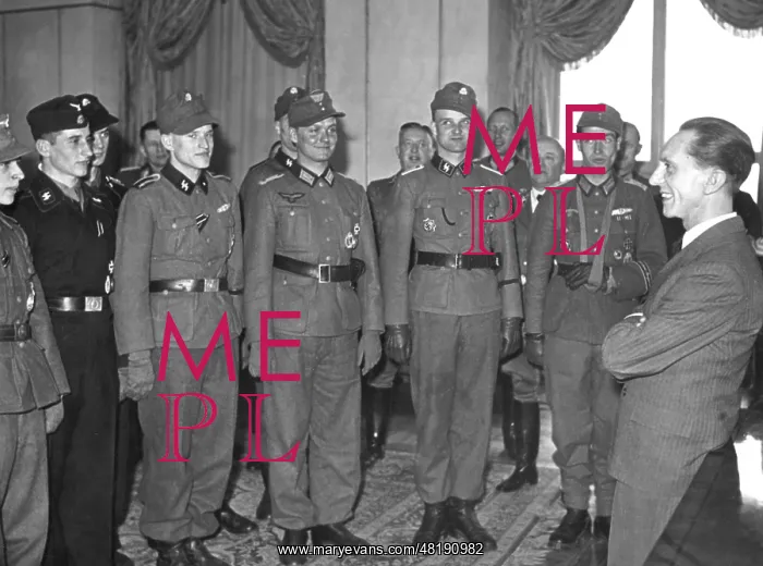 : Joseph Goebbels is receiving soldiers from the Eastern Front : Joseph Goebbels is receiving soldiers from the Eastern Front