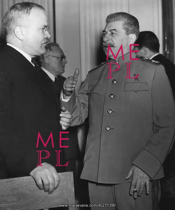 : Joseph Stalin talks with his Foreign Minister : Joseph Stalin talks with his Foreign Minister