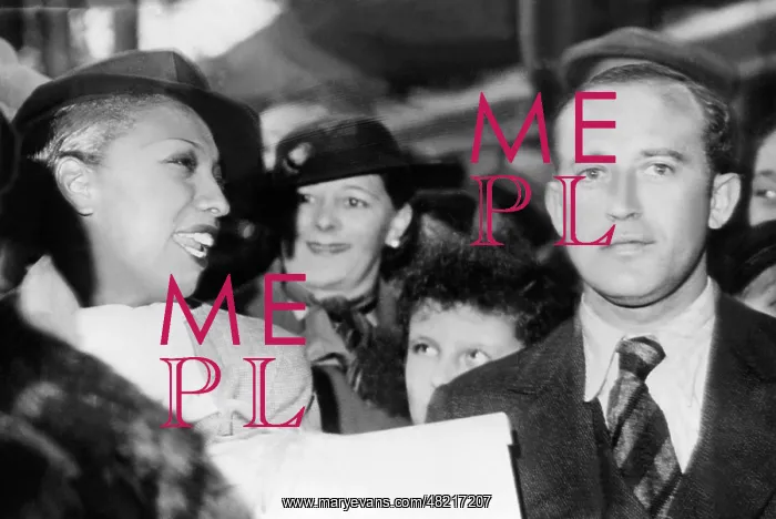 : Josephine Baker : Josephine Baker