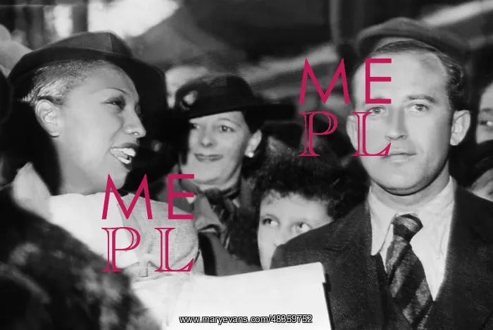 : Josephine Baker in Paris, 1939 : Josephine Baker in Paris, 1939