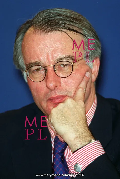 : Jozias Van Aartsen : Jozias Van Aartsen