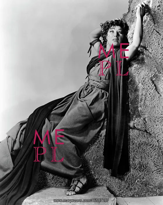 : Judith Anderson - Actress - Broadway - Historical : Judith Anderson - Actress - Broadway - Historical
