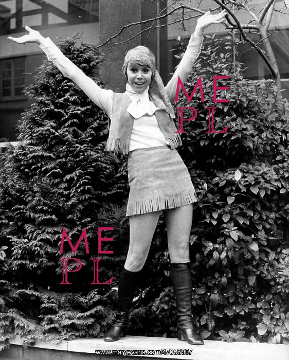: Judy Carne : Judy Carne