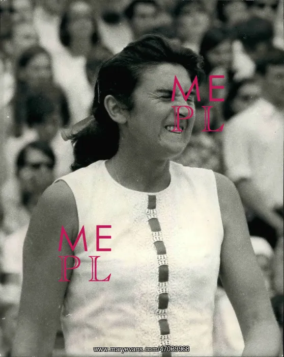 : Judy Tegart in tennis match at Wimbledon : Judy Tegart in tennis match at Wimbledon
