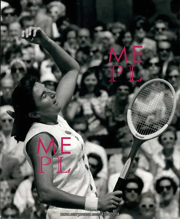 : Judy Tegart in tennis match at Wimbledon : Judy Tegart in tennis match at Wimbledon