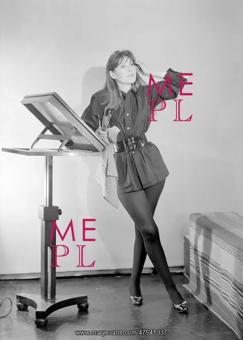  : Julia Heseltine